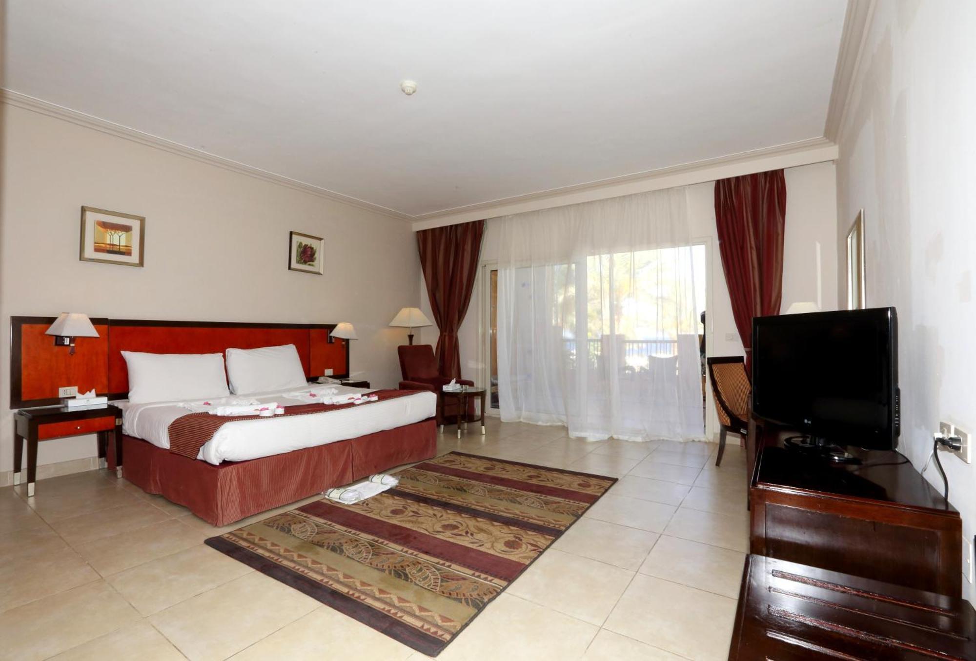 Rehana Royal Beach Resort - Aquapark & Spa - Family & Couples Only Sharm el-Sheikh Room photo