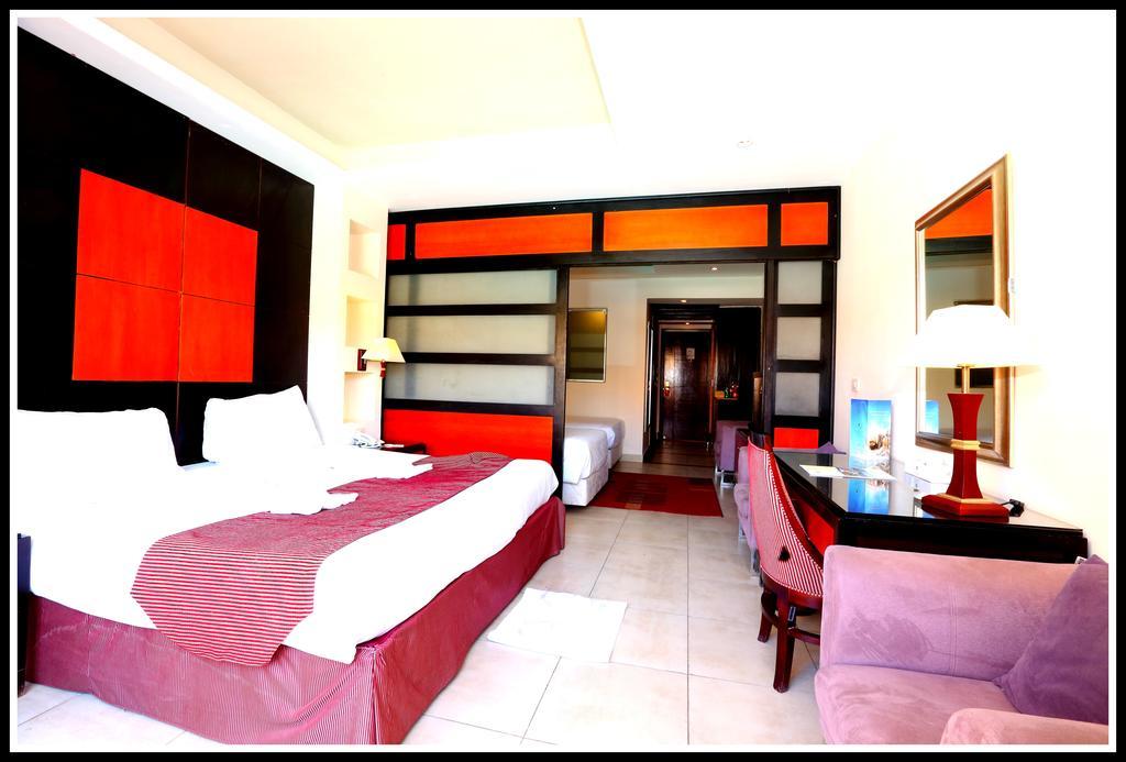 Rehana Royal Beach Resort - Aquapark & Spa - Family & Couples Only Sharm el-Sheikh Room photo