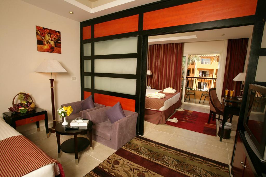 Rehana Royal Beach Resort - Aquapark & Spa - Family & Couples Only Sharm el-Sheikh Room photo